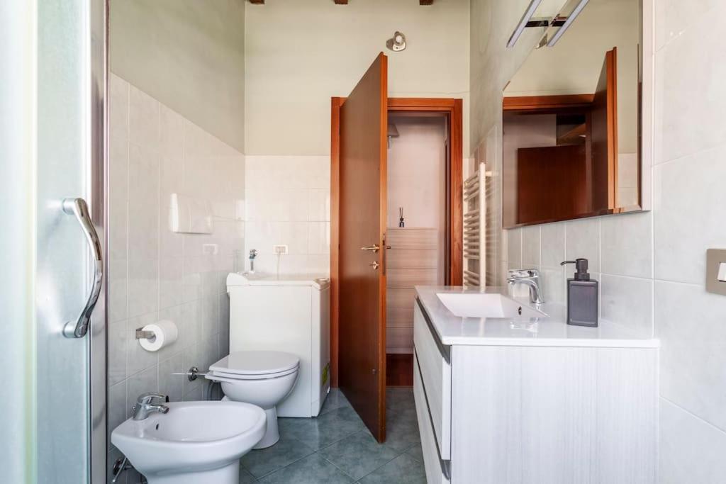 شقة Civico288-Romantic Attic Near Ieo-Bocconi-F Prada ميلان المظهر الخارجي الصورة