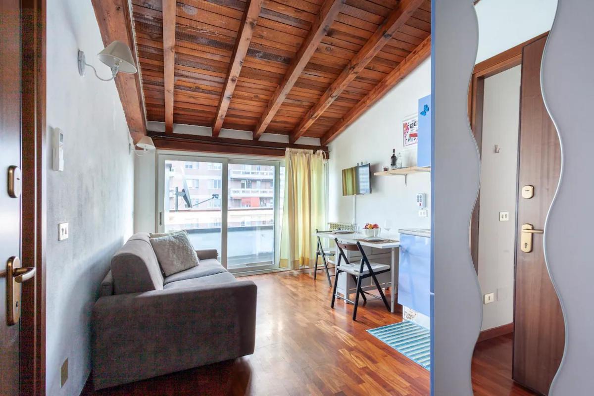 شقة Civico288-Romantic Attic Near Ieo-Bocconi-F Prada ميلان المظهر الخارجي الصورة